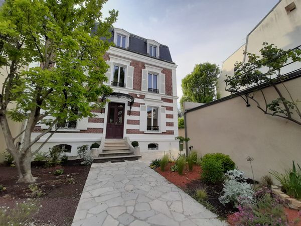 Joanna’s house, close to Paris