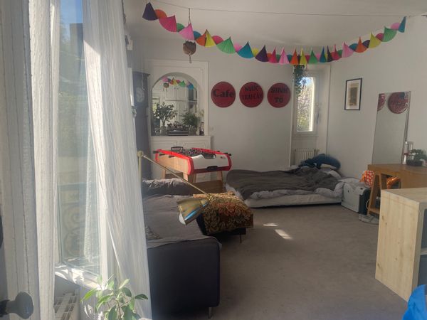 Eva's house