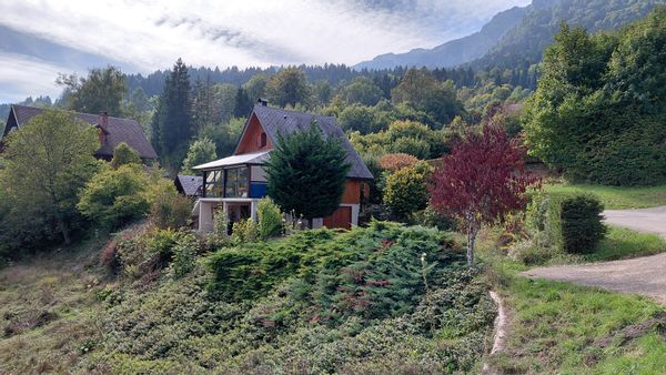 Le Chalet de la Dent de l’Ours, vue dégagée en plein cœur de Chartreuse