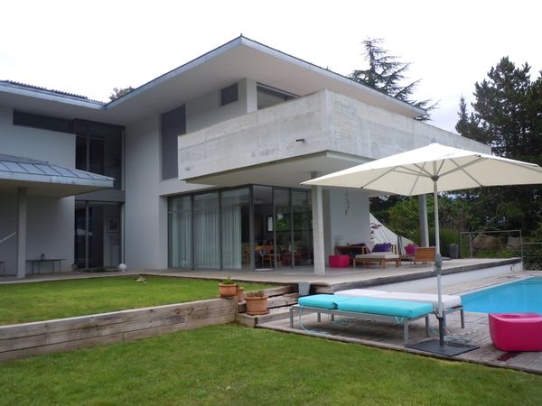 Contemporary Home, garden, pool and jacuzzi, near Grenoble, France