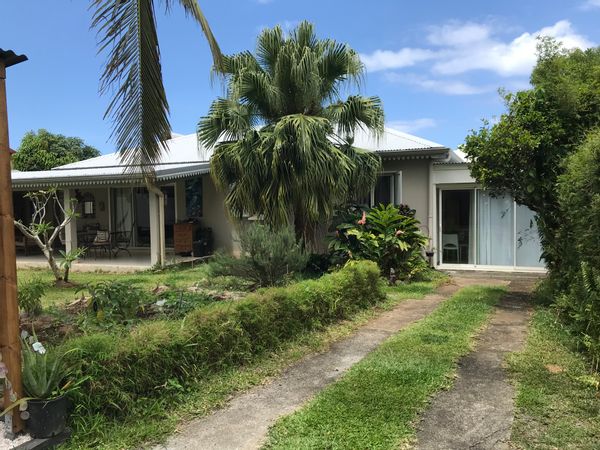 Maison dans cadre verdoyant et une impasse tranquille