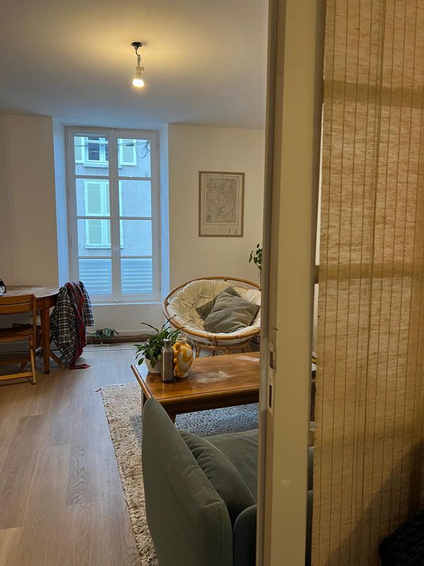 Appartement dans une copro arborée au cœur de Dourdan