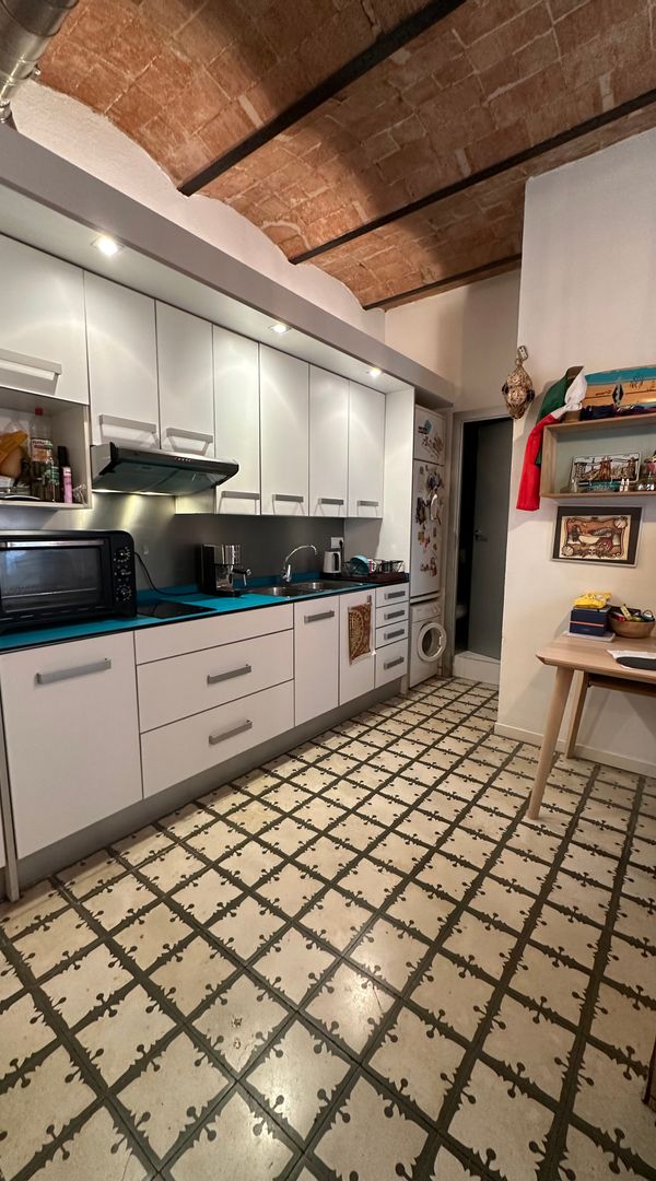 Apartment with balcony in Barceloneta