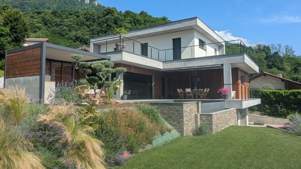 Maison moderne avec tout le confort à seulement 30 minutes des pistes !