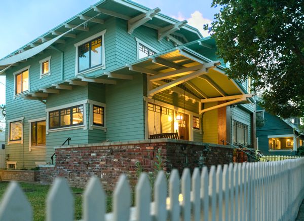 Rockwellian Craftsman in Echo Park, lots of beds, sunshine and parking