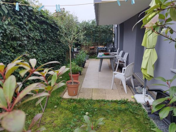 Grand Appartement terrasse au calme et rez de chaussée - situation idéale