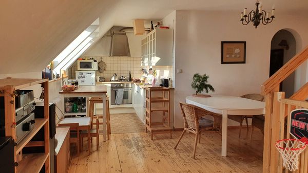 Sunny apartment by the sea