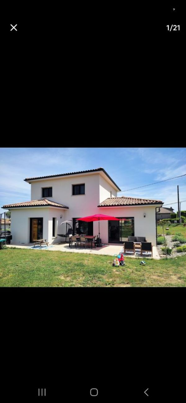 caroline's house