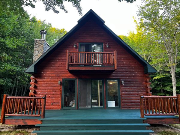 Cabin 7mins to Bellearye Mtn; EV charger