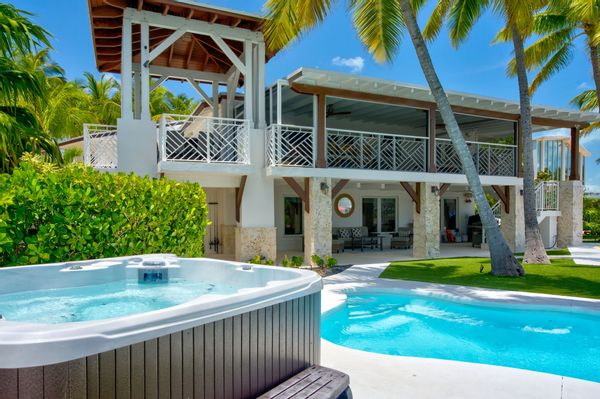 Key Largo 5 Bed Home~Pool/Hot Tub~Ocean Views-Boat Dock~Kayaks,Bikes, & more