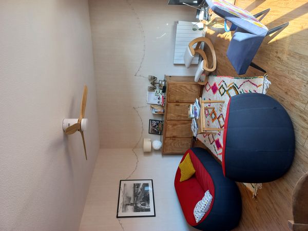 Charmant duplex en centre ville de Bordeaux, vue sur les toits! Très central, donc très pratique.