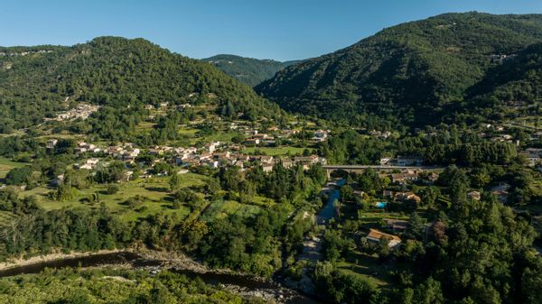 La maison de Martine peut être consultée sur son site internet "gitegustoubeal" ou sur Airbnb