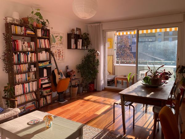 Chambre privée dans un appartement chaleureux aux portes de Paris