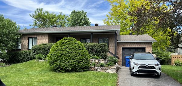 Home in Saint-Bruno-de-Montarville