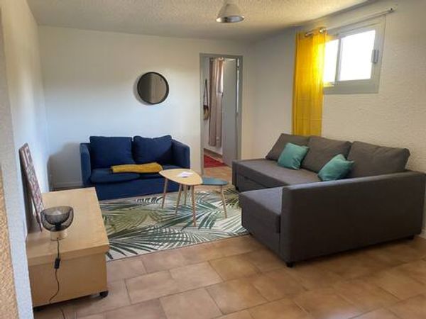 La maison de Marie Laurence peut accueillir jusqu'à 6 personnes confortablement