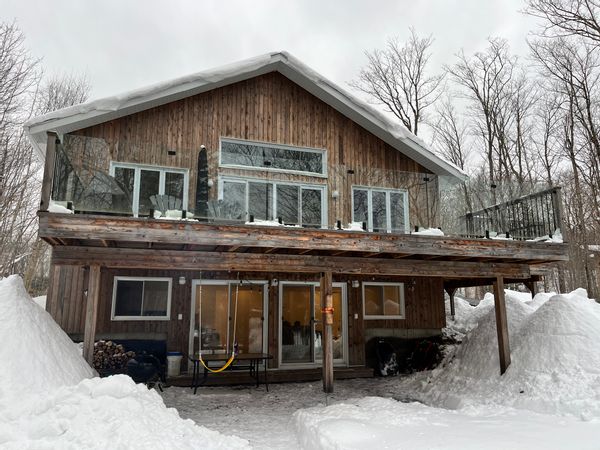 Etienne and Josianne's cozy cottage
