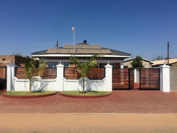 SirTatenda's house