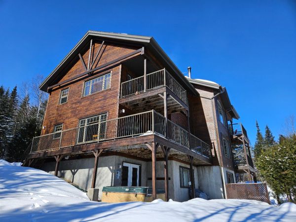 Home in Petite-Rivière-Saint-François