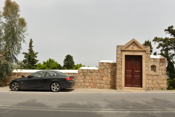 IKOLAOS's house