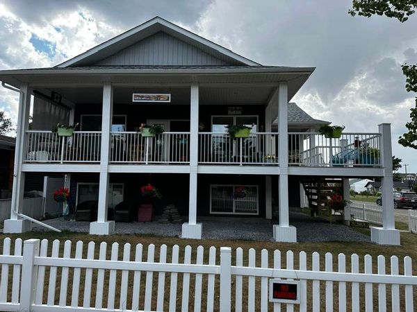 Home in Sylvan Lake, Alberta, Canada