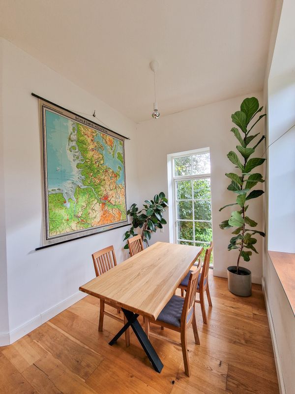 Charmante ancienne école de 1870 à Tetenbüll – Charme historique et confort moderne