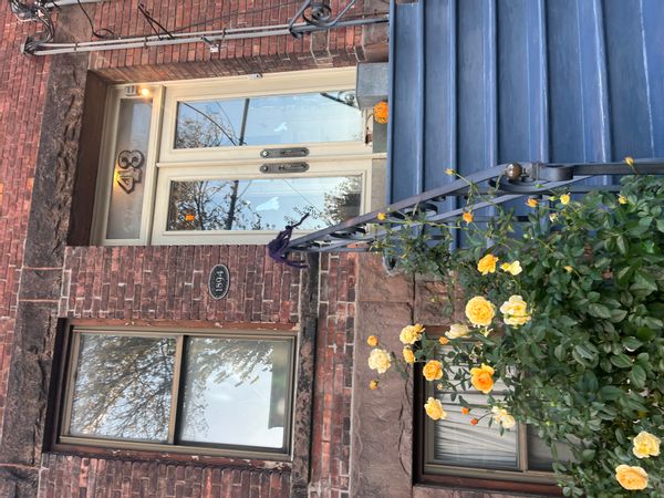Private Garden Apartment Steps from the Empire State Plaza
