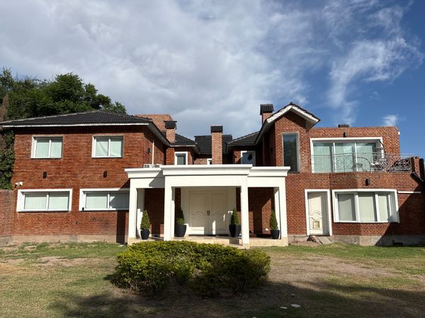 Santiago's house