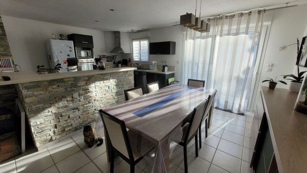 Maison familiale au cœur de la Touraine, entre nature et châteaux, idéale pour se ressourcer.