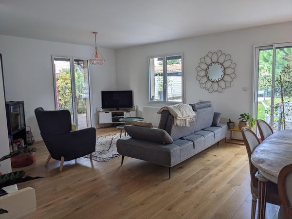 Maison familiale, lumineuse et confortable.