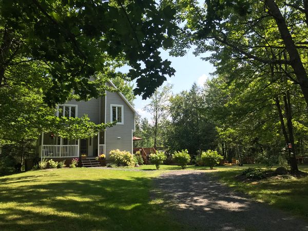 Home in Saint-Lambert-De-Lauzon