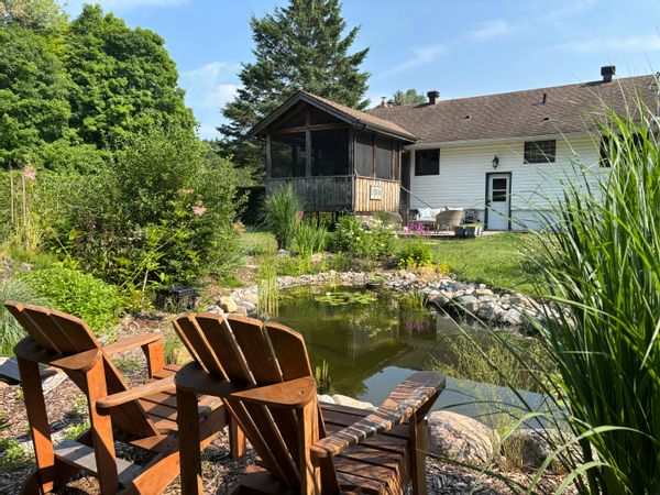 Gatineau Park and Nordik Spa! House surrounded by nature, 15min on foot from Chelsea’s village