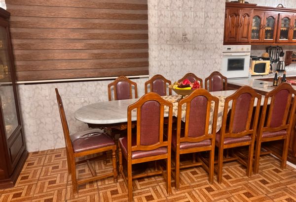 yesmine's house