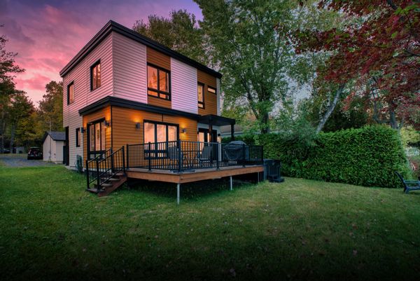 Chalet sur le bord de l'eau, pouvant loger 6 personnes avec spa et terasse. Vue incroyage !