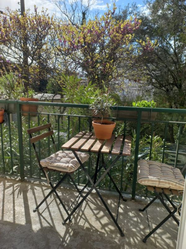 Cozy apartment near historic center, 20 min-drive from the beach