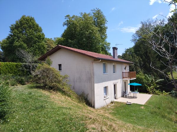 La maison de Marilou Rez de chaussée proche des commerces et à 10 min des plages