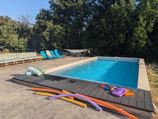 Modern home with pool on the hills of the French Sud-ouest: wine, cycle, relax!