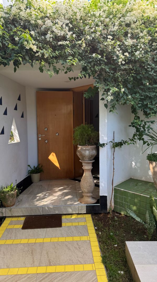 Nadia's house