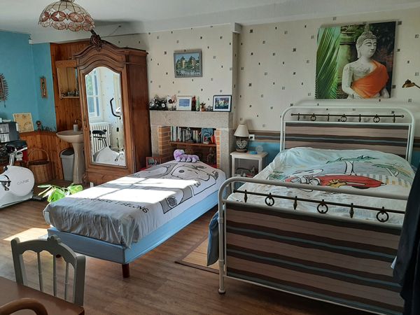 Chambre privée  de  Georges et Sylvie . Accueil en hospitalité