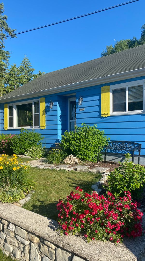The Sister Bay Getaway