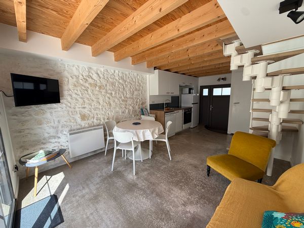 Chez Maxine 500m plage , 4 personnes, petite maison de charme