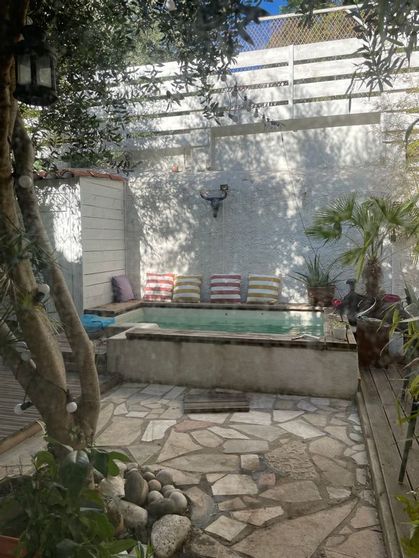CLAIRE's house
