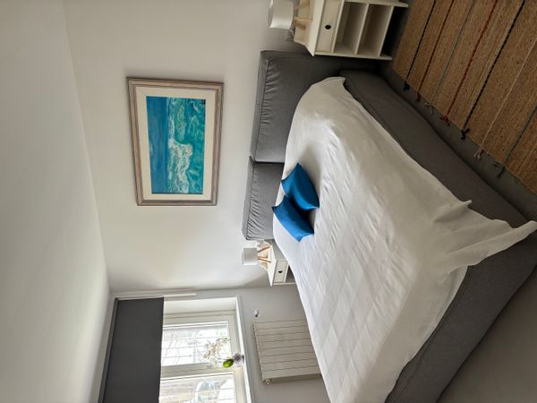 Isobel and Peters hus