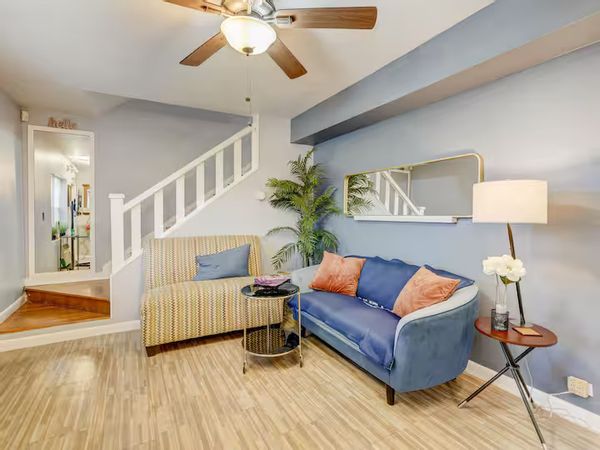 Beautiful Private Cozy Townhouse