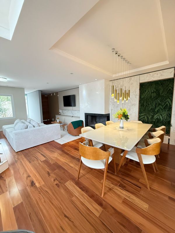 Thais e Fernandos hus