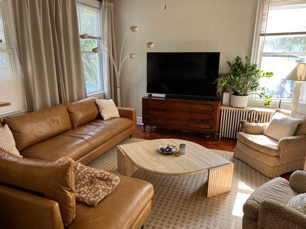 Sunny & Spacious Rowhome in NW DC