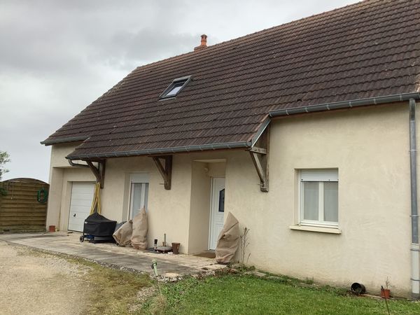 Home in Saint-Nicolas-lès-Cîteaux