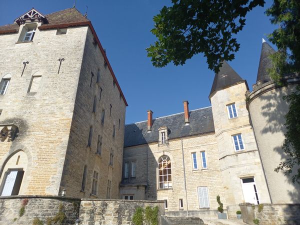 Home in Beire-Le-Châtel