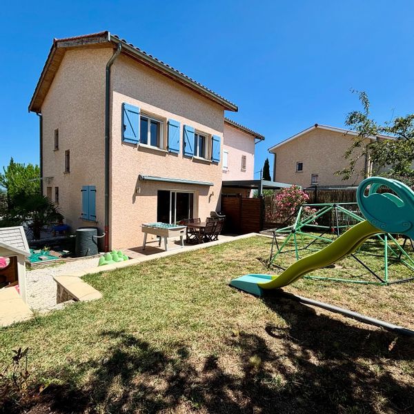 Maison au calme proche de Lyon, idéale pour les enfants