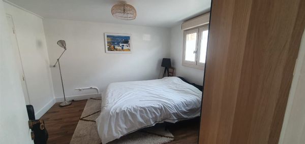 Studio indépendant au RDC de notre maison