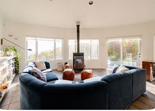 Tranquil, Mountain Retreat w/ Great Views, Sauna.